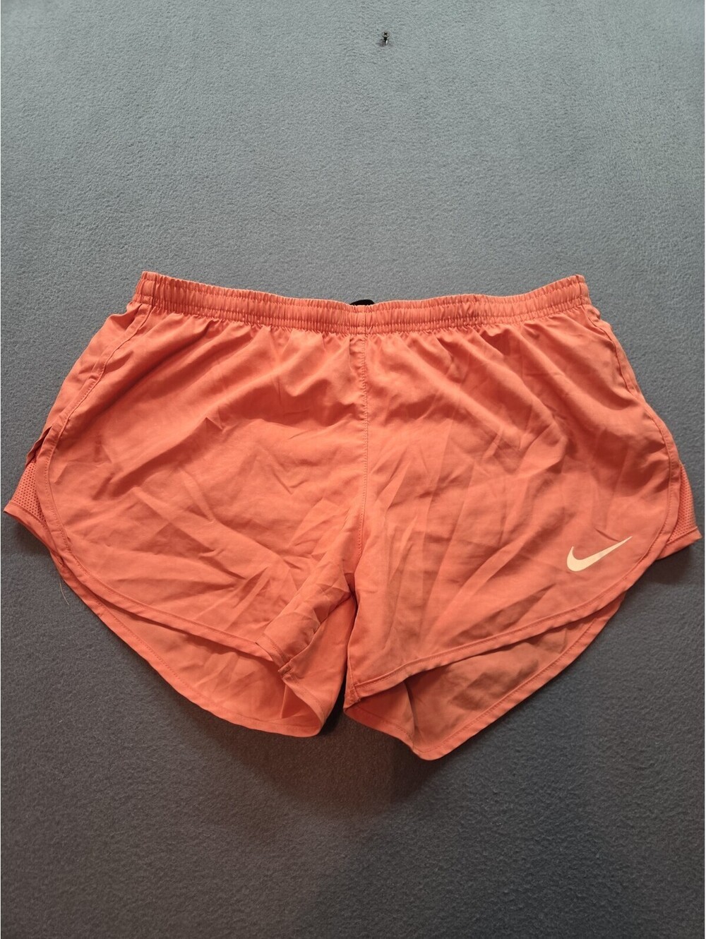 women's orange jogging shorts w/drawstring by Nike size M